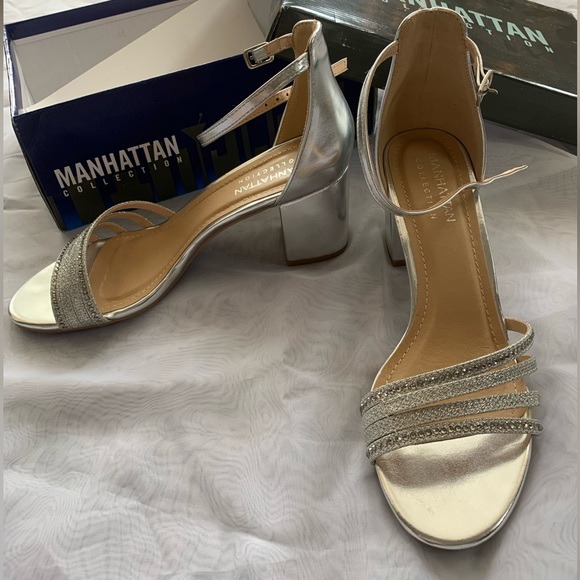 Silver sparkly dressy heels - Picture 1 of 8